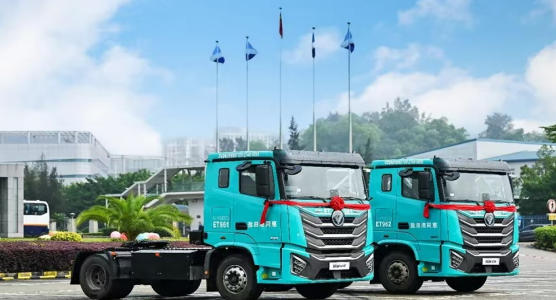 纯电动4*2港口牵引车